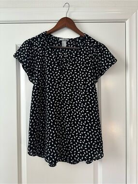 Black White Botanical Leaf Print Top Minimalist Nature Inspired Blouse